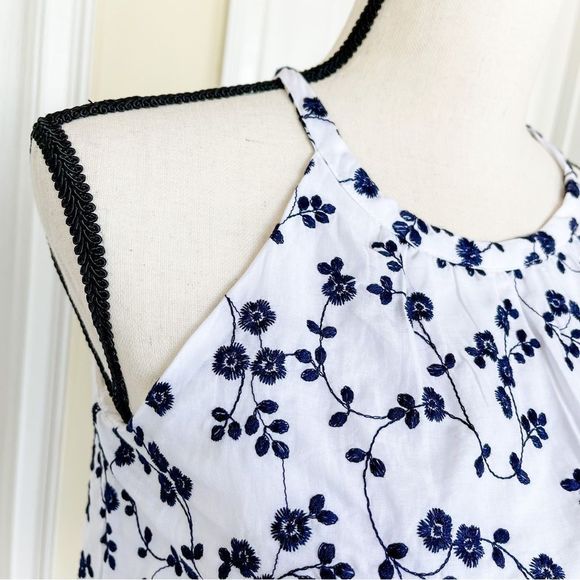Ann Taylor XXSP Embroidered Floral Black & White‎ Halter Top - Picture 6 of 14